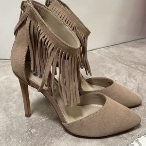 Steve Madden BRAND NEW taupe heels